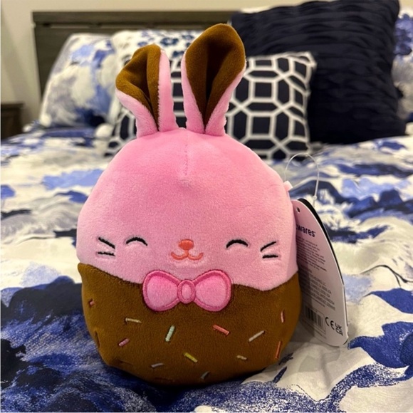 Mamie Pink Chocolate Dipped Bunny Select Series Squishmallows 5” BNWT - Picture 1 of 6